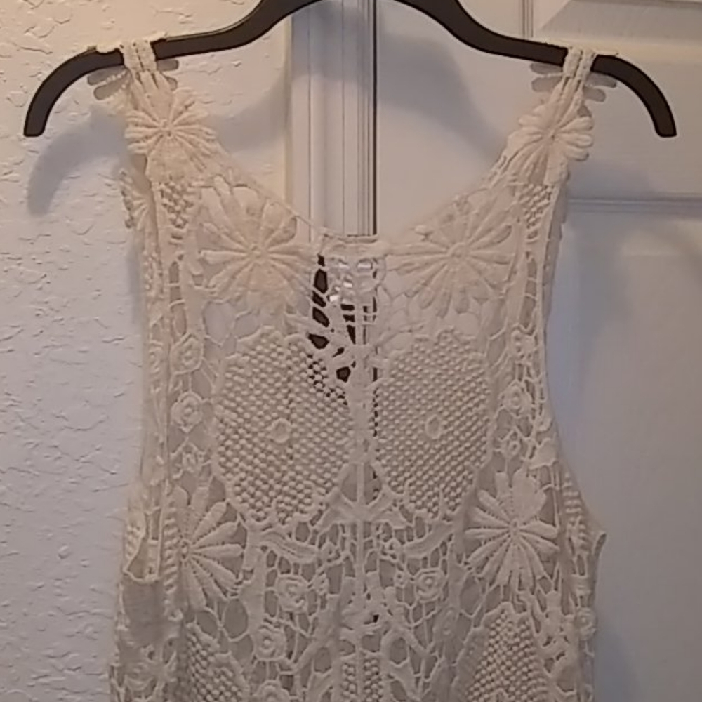 Moon Collection Ladies Lace Top - Picture 7 of 8